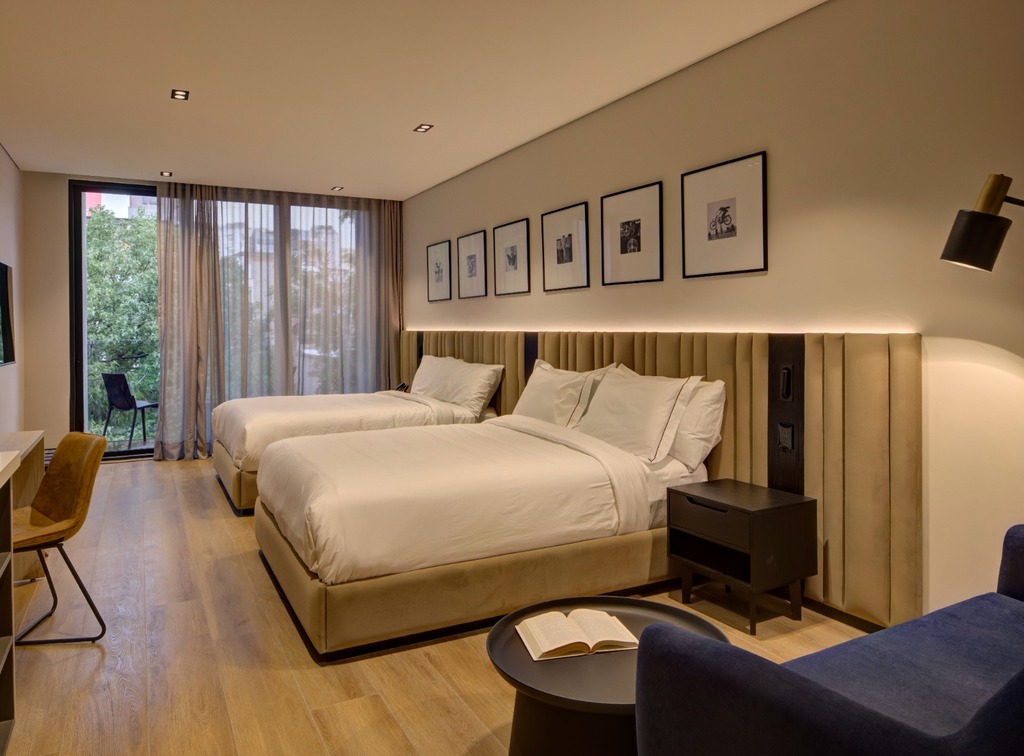 Suite Premium con Cama Doble 4
